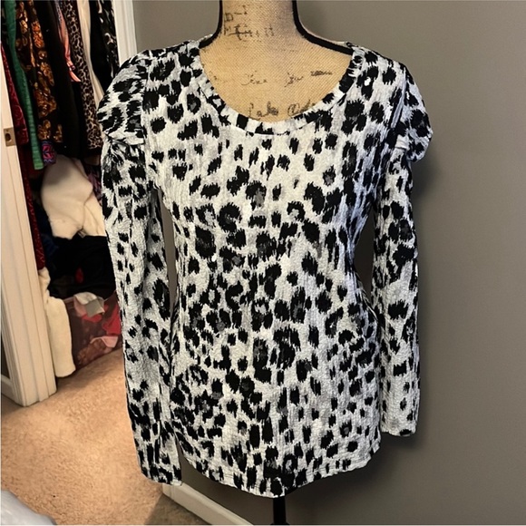 Loft leopard long sleeve blouse size medium. New with tags. - Picture 2 of 6